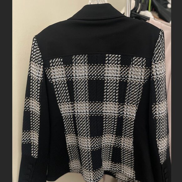 WHBM- Petite 3-Button Signature Tweed Blazer - Picture 4 of 5